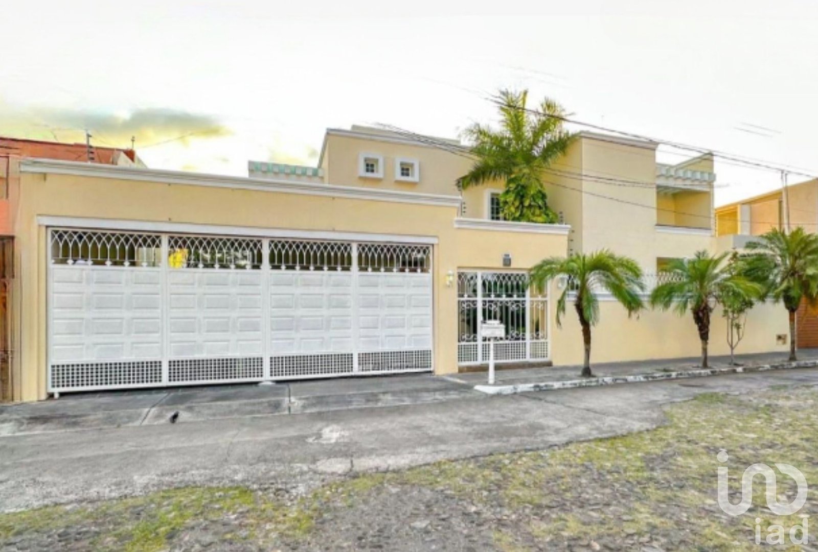 SE VENDE RESIDENCIAL EN ZONA DORADA DE LA CIUDAD DE COLIMA, MEXICO