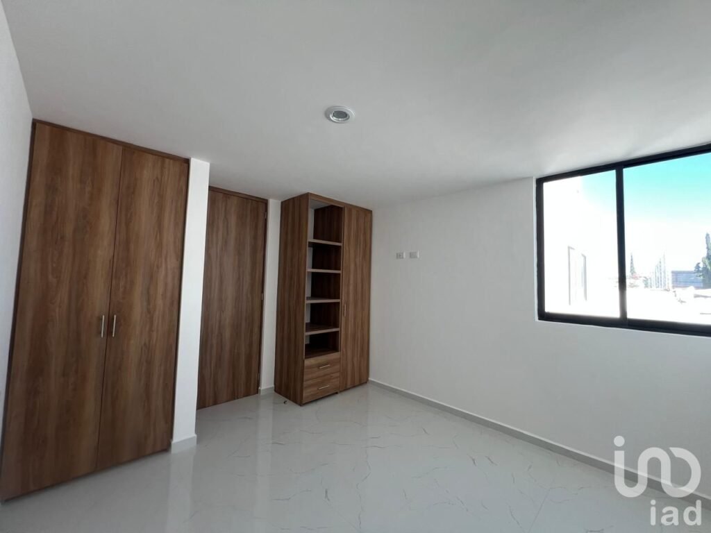 Casa en venta en Col. Loma Linda con estacionamiento para dos autos