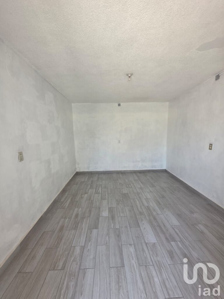 Se Renta Habitación con Baño Privado, Pedregal de Santa Ursúla, Coyoacán