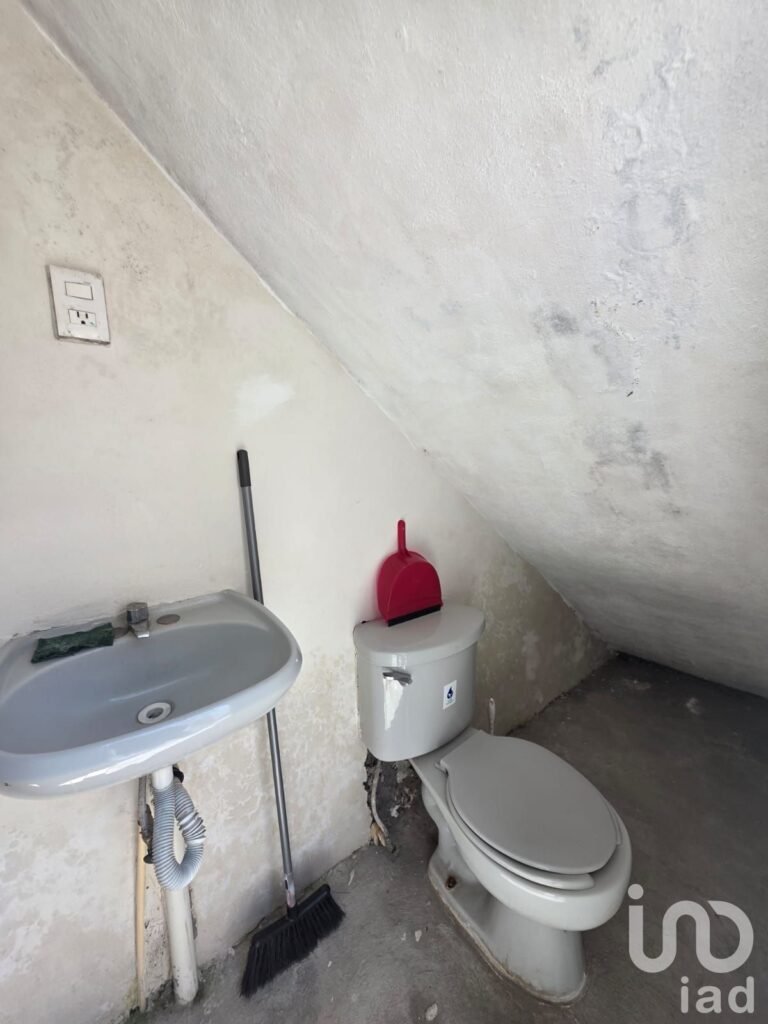Se Renta Habitación con Baño Privado, Pedregal de Santa Ursúla, Coyoacán