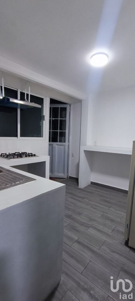 Se Renta Habitación con Baño Privado, Pedregal de Santa Ursúla, Coyoacán