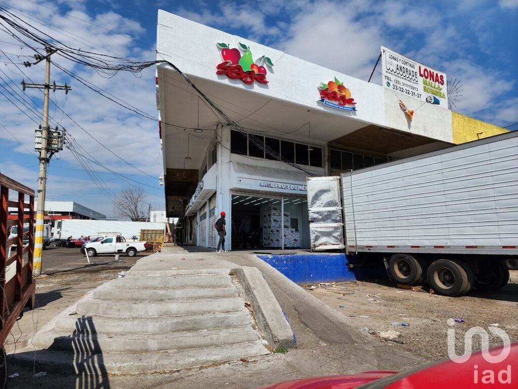 Mercado de Abastos GDL, BODEGA ESQUINA en RENTA