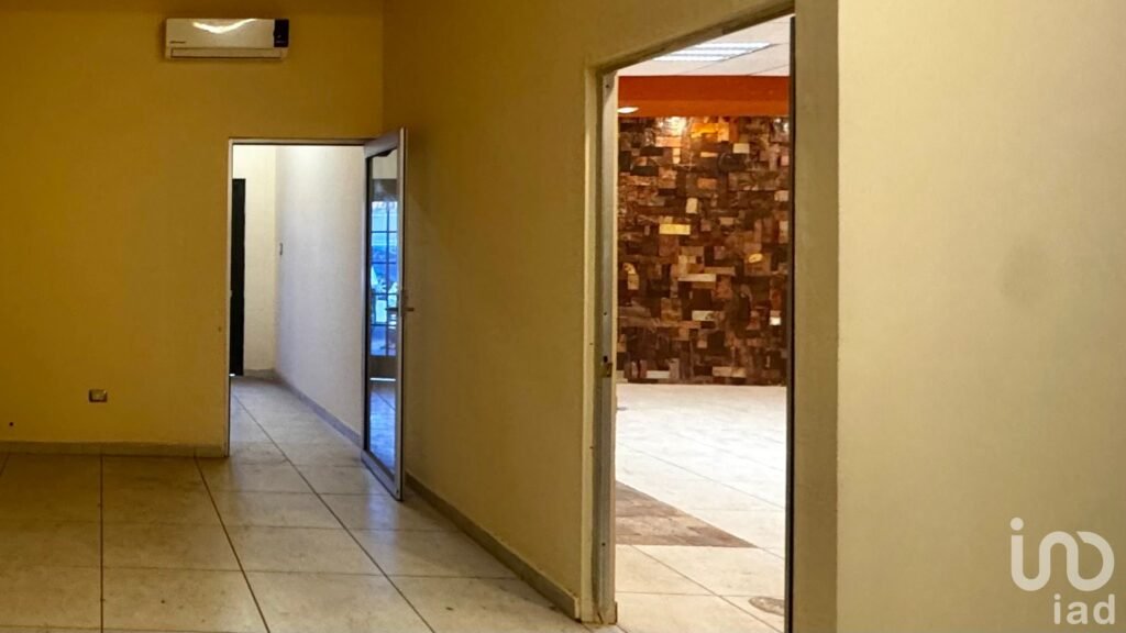 LOCAL DE 150 MTS.2 EN RENTA,  EN EL CORAZÓN DEL PARQUE INDUSTRIAL DE HERMOSILLO