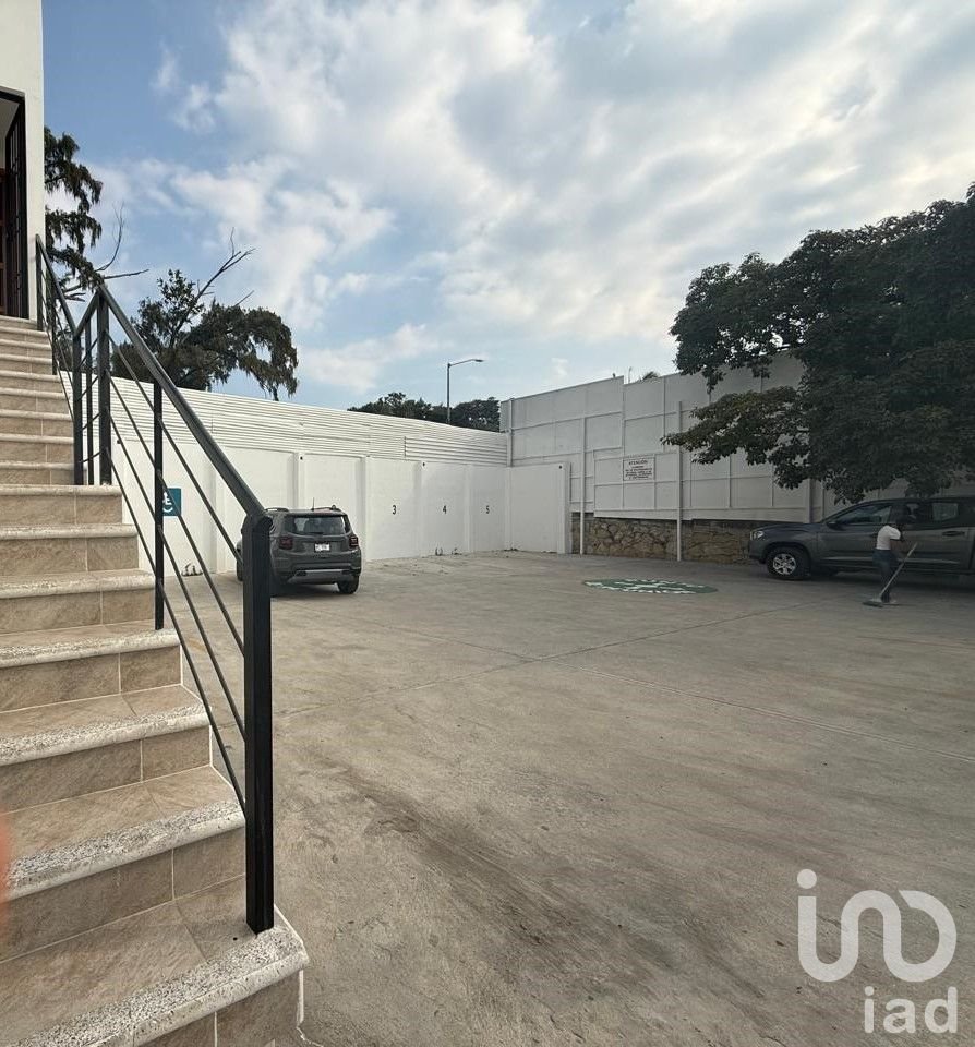 CONSULTORIO EN RENTA EN TERAN