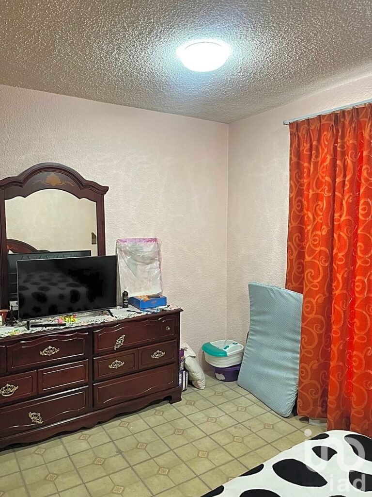 VENTA DE CASA COL. PAVON NEZAHUALCOYOTL