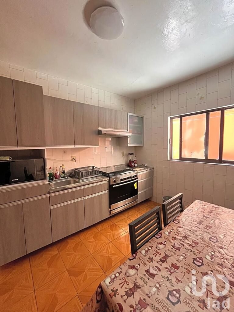 VENTA DE CASA COL. PAVON NEZAHUALCOYOTL