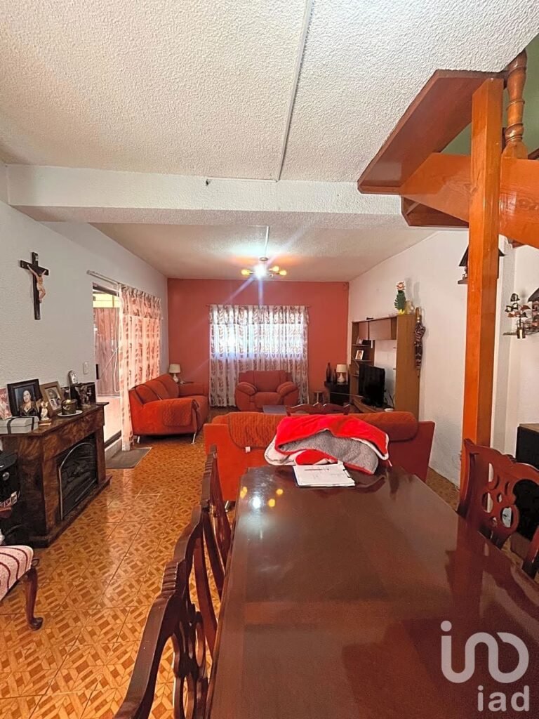 VENTA DE CASA COL. PAVON NEZAHUALCOYOTL