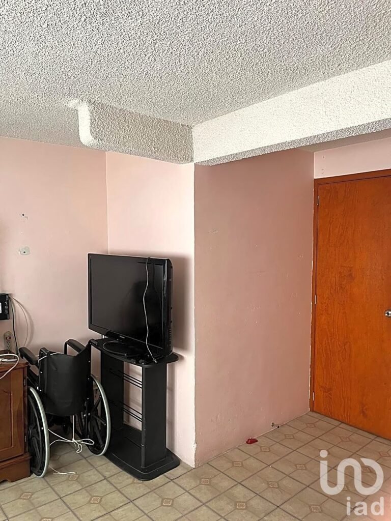 VENTA DE CASA COL. PAVON NEZAHUALCOYOTL