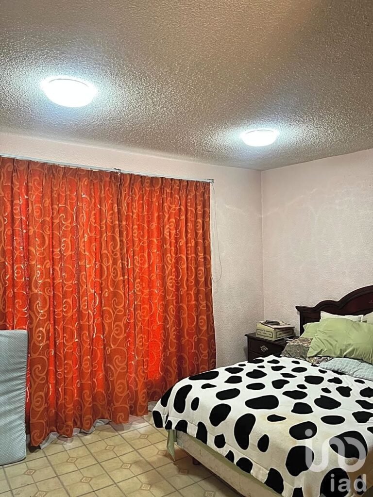 VENTA DE CASA COL. PAVON NEZAHUALCOYOTL