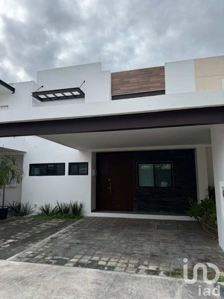 VENTA DE CASA EN RESIDENCIAL AQUA, CANCUN