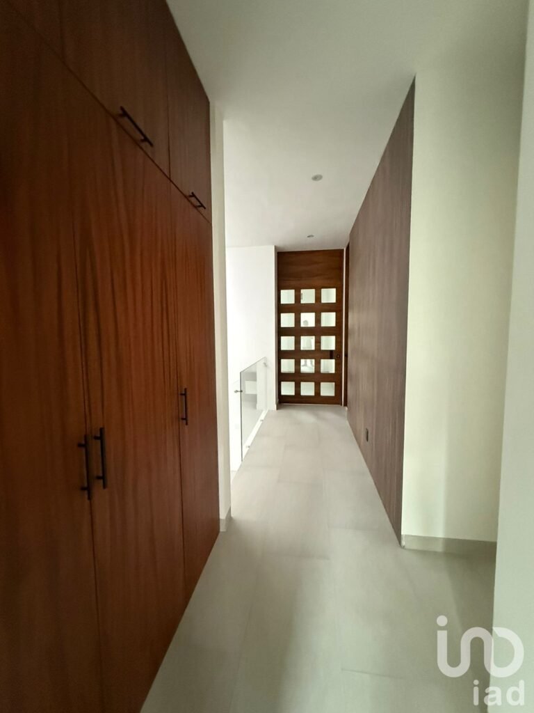 VENTA DE CASA EN RESIDENCIAL EN BRISA VIA CUMBRES, CANCUN