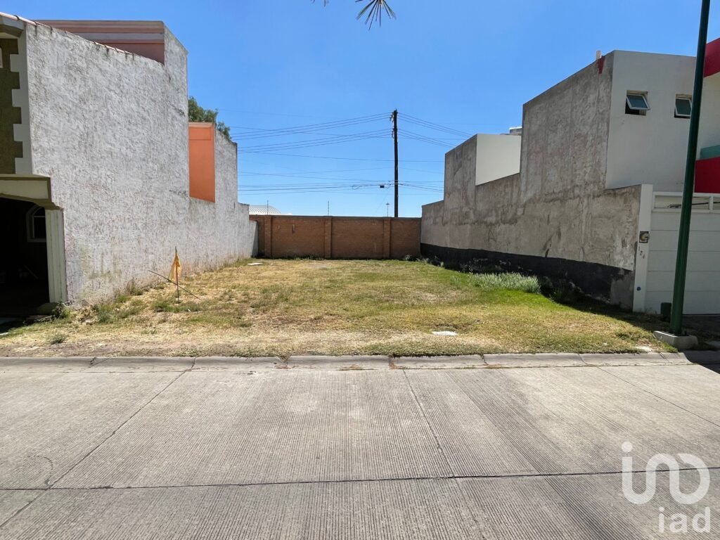 Terreno en Venta Residencial Los Pinos, Lote Premium con Plusvalía
