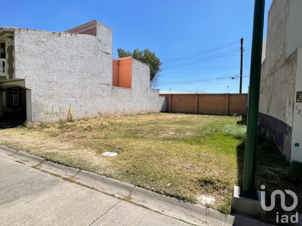 Terreno en Venta Residencial Los Pinos, Lote Premium con Plusvalía