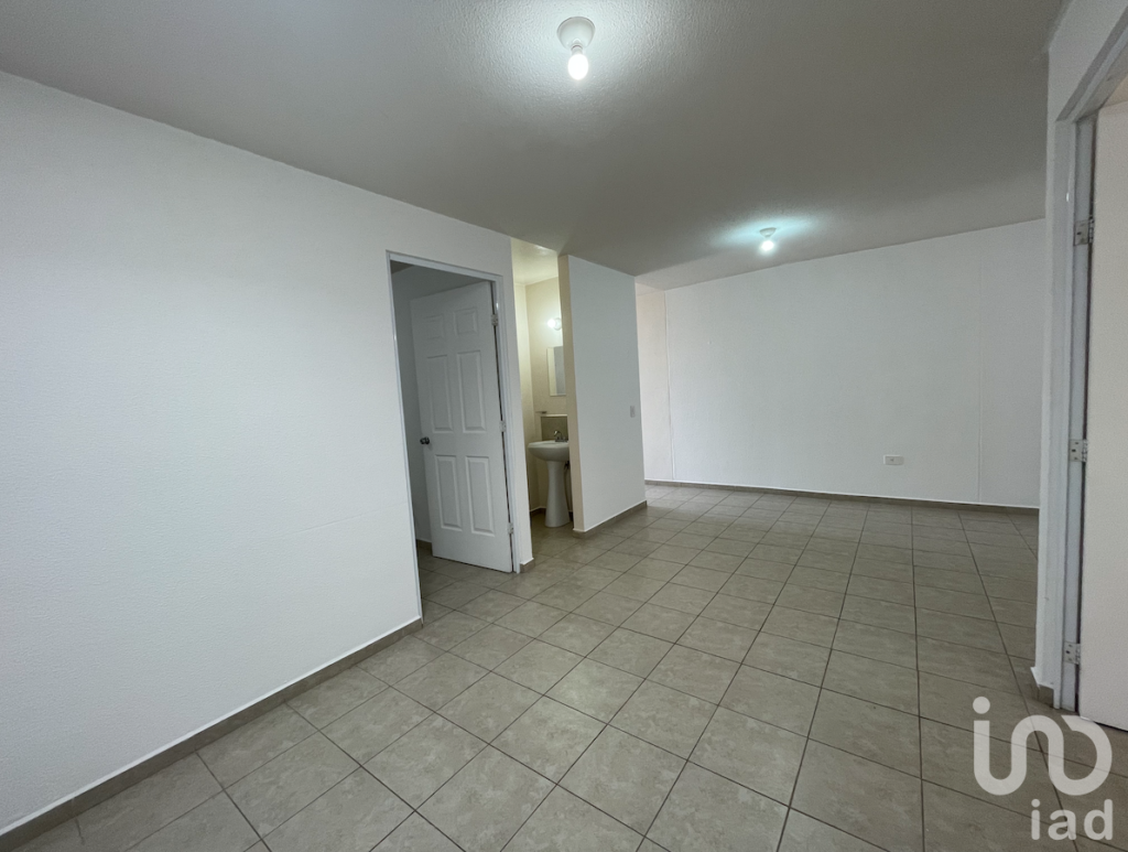 Casa En Renta 1 nivel en Los Encinos Condominio Mónagas (10)