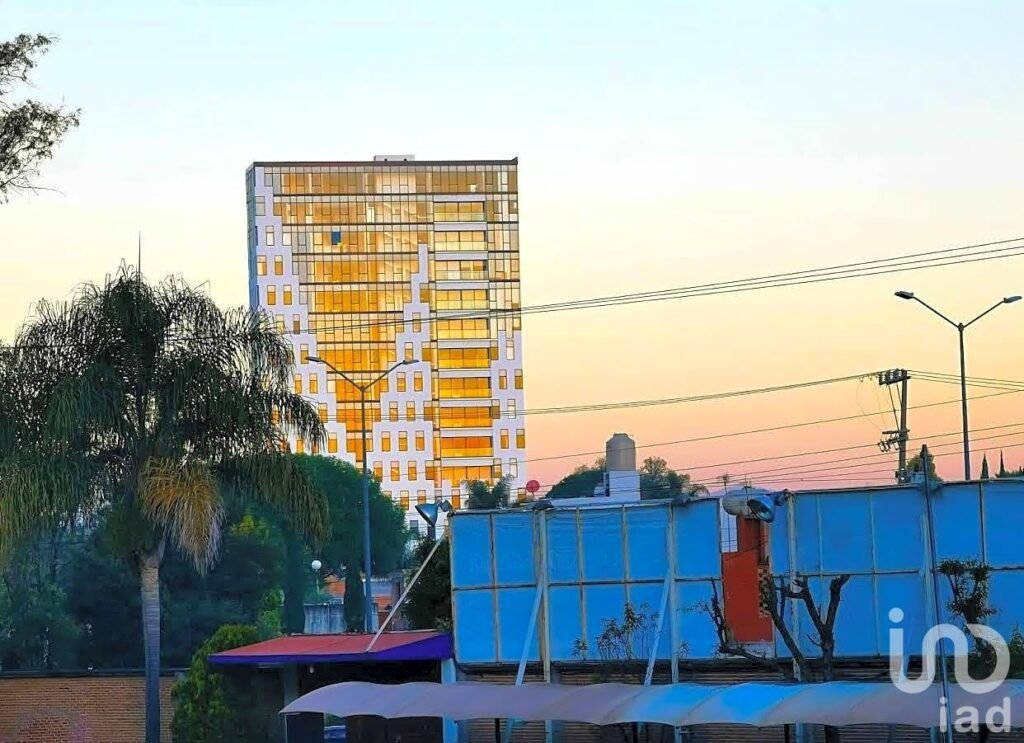 Penthouse amueblado para Ejecutivo por Forjadores, cerca de Volkswagen, Finsa, UDLAP.