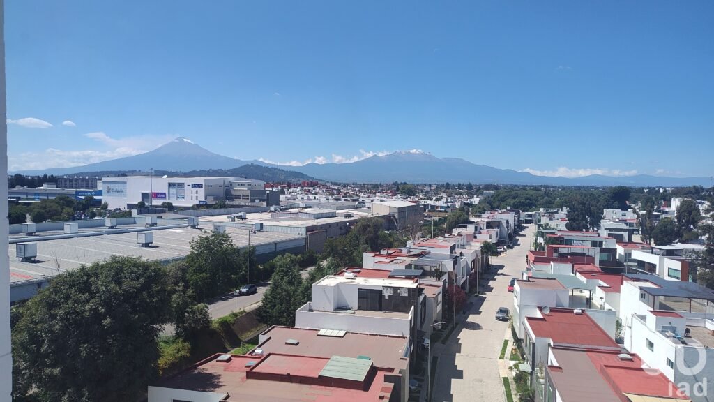 Penthouse amueblado para Ejecutivo por Forjadores, cerca de Volkswagen, Finsa, UDLAP.