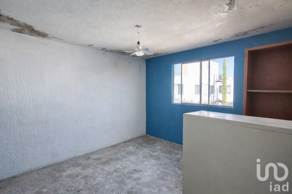 Casa en VENTA, LA JOYA, QUERETARO. Terreno excedente, Requiere Mantenimiento (Precio Ajustado)