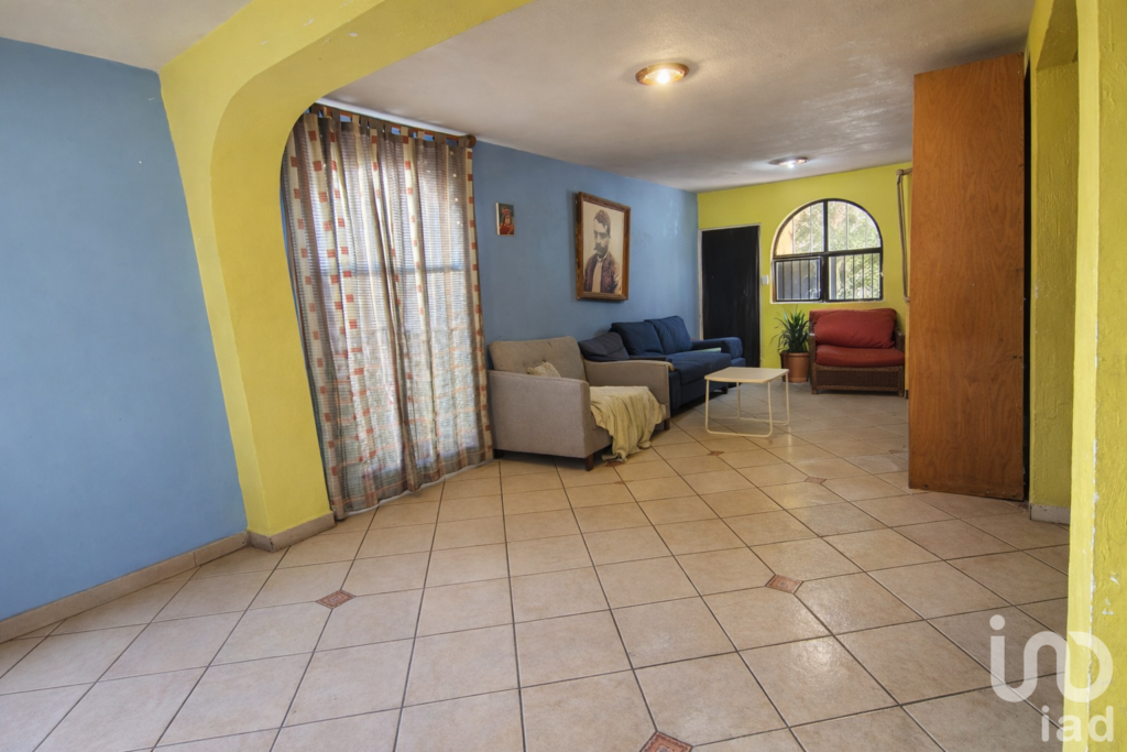 Casa en VENTA, LA JOYA, QUERETARO. Terreno excedente, Requiere Mantenimiento (Precio Ajustado)