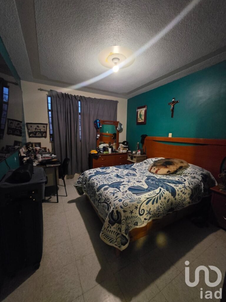 CASA EN VENTA EN BOSQUES DE SAYLA, JARDINES DE MORELOS, ECATEPEC DE MORELOS