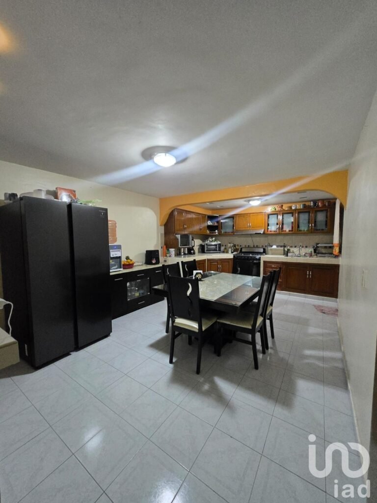 CASA EN VENTA EN BOSQUES DE SAYLA, JARDINES DE MORELOS, ECATEPEC DE MORELOS