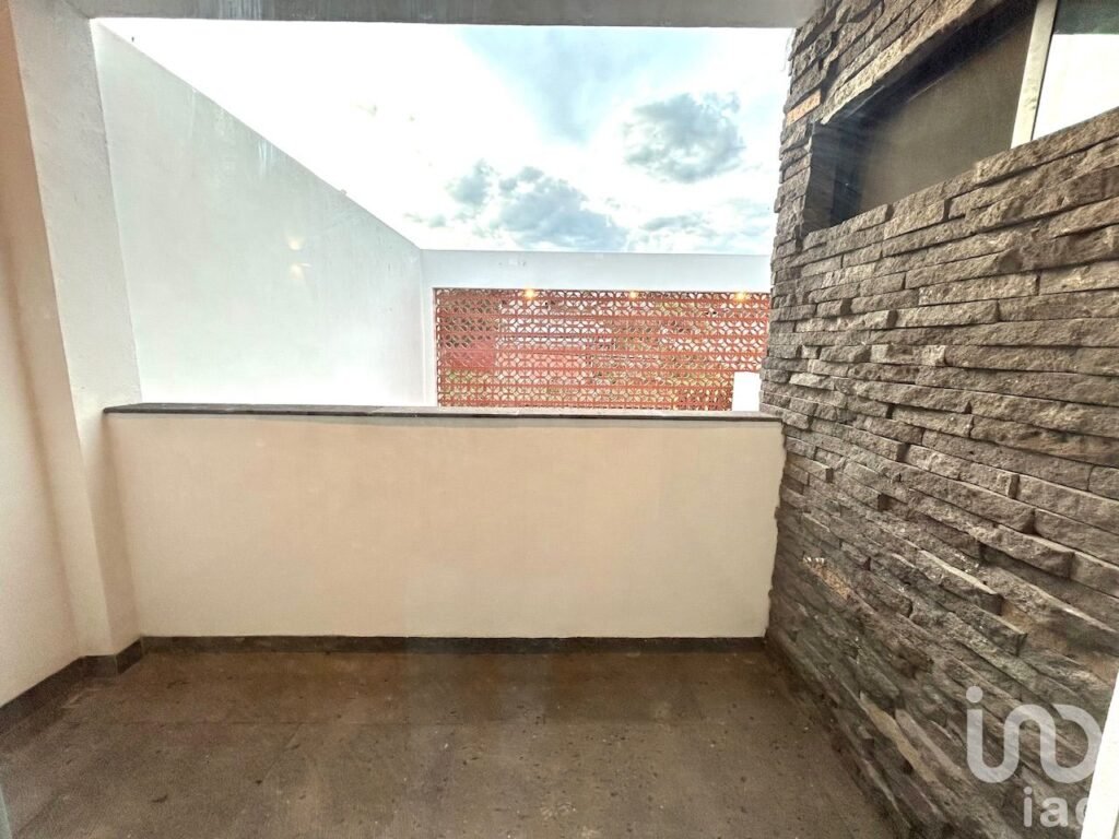 Casa nueva, moderna con fácil acceso a autopista en Cuernavaca