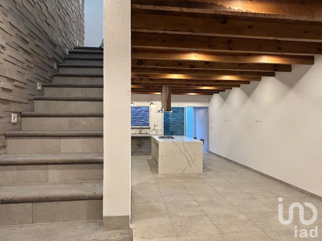 Casa nueva, moderna con fácil acceso a autopista en Cuernavaca