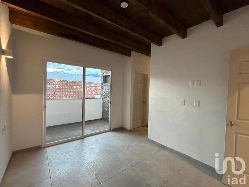 Casa nueva, moderna con fácil acceso a autopista en Cuernavaca