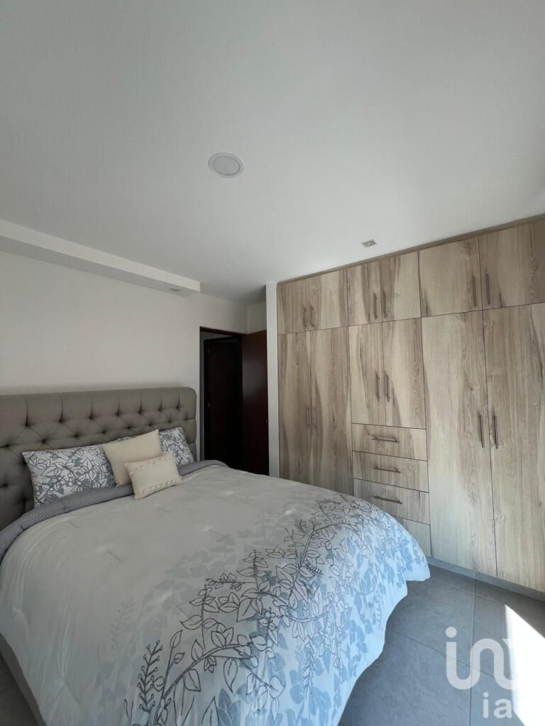 PENTHOUSE CON ROOF GARDEN EN RENTA EN BAJADA CHAPULTEPEC A UNOS PASOS DEL PARQUE CHAPULTEPEC