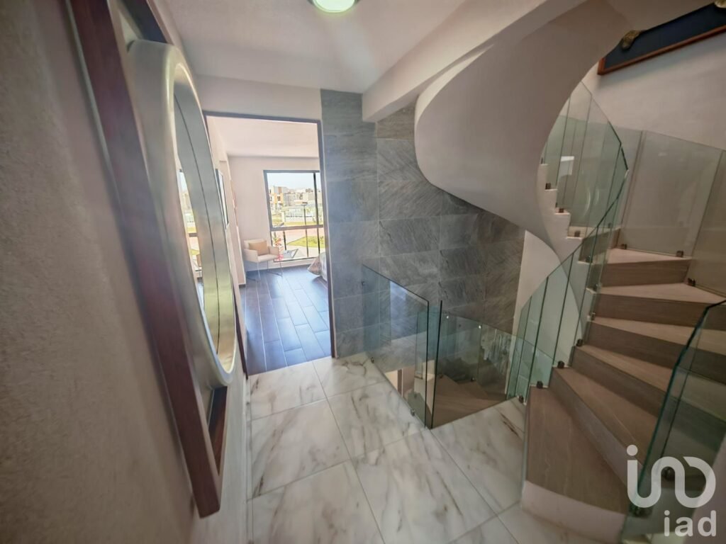 Casa nueva en fraccionamiento en Zumpango, Estado de Mexico, Mod. Portofino Plus 235m2