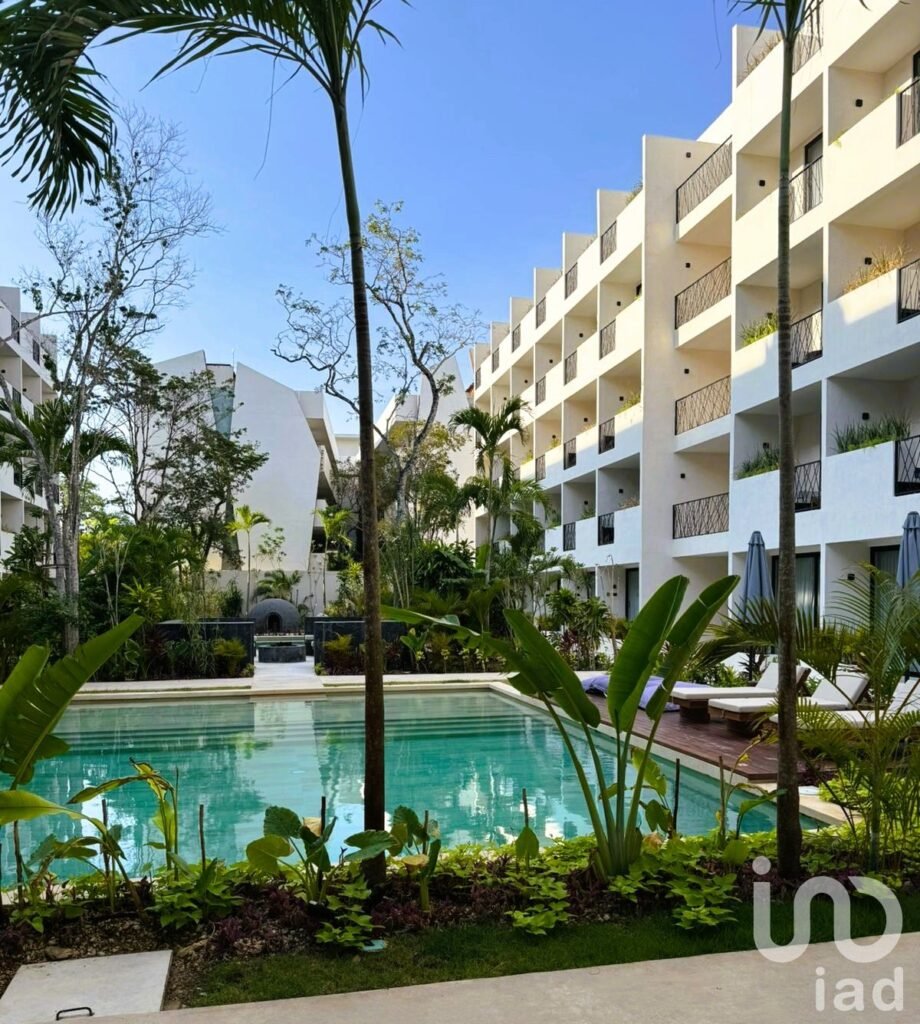 Estudio amueblado en venta con plunge in en Tulum