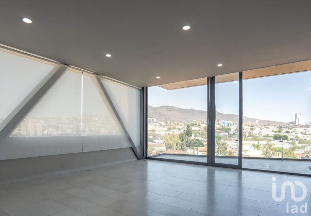 PENTHOUSE EN TORRE KENZO