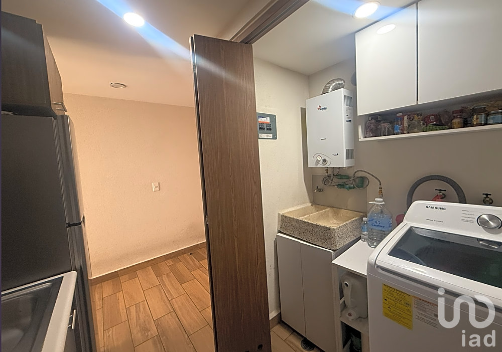 Depa en venta  con tan solo 2 años de antiguedad, 2 recamaras, en primer piso.