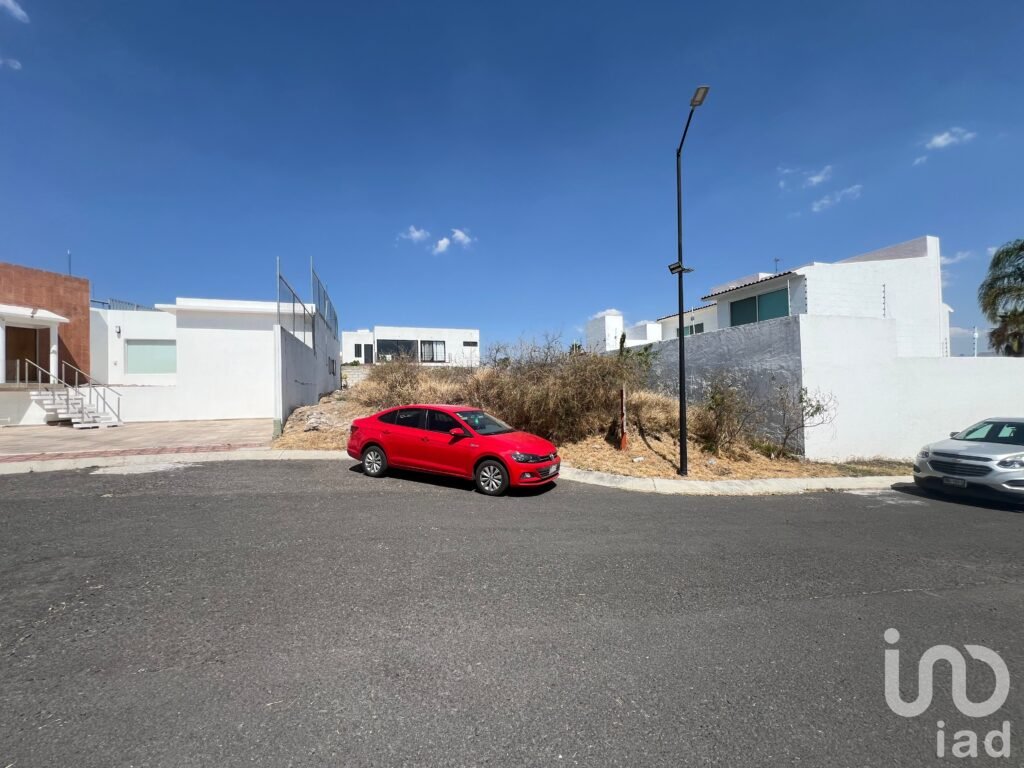 REAL DE JURIQUILLA TERRENO EN VENTA EN PRIVADA