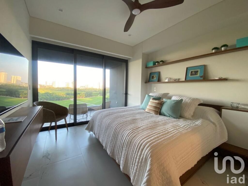 Departamento con Vista al Mar en Puerto Cancún | Tecnología Sostenible y Diseño de Alta Gama.