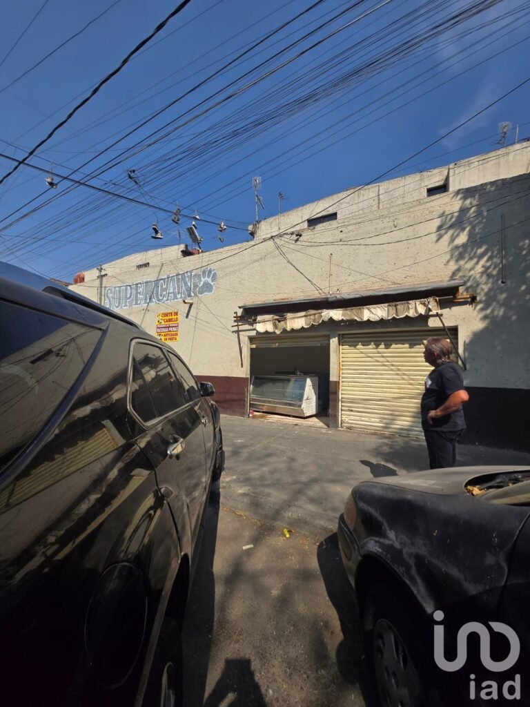 LOCAL EN VENTA EN LA COLONIA MORELOS, VENUSTIANO CARRANZA