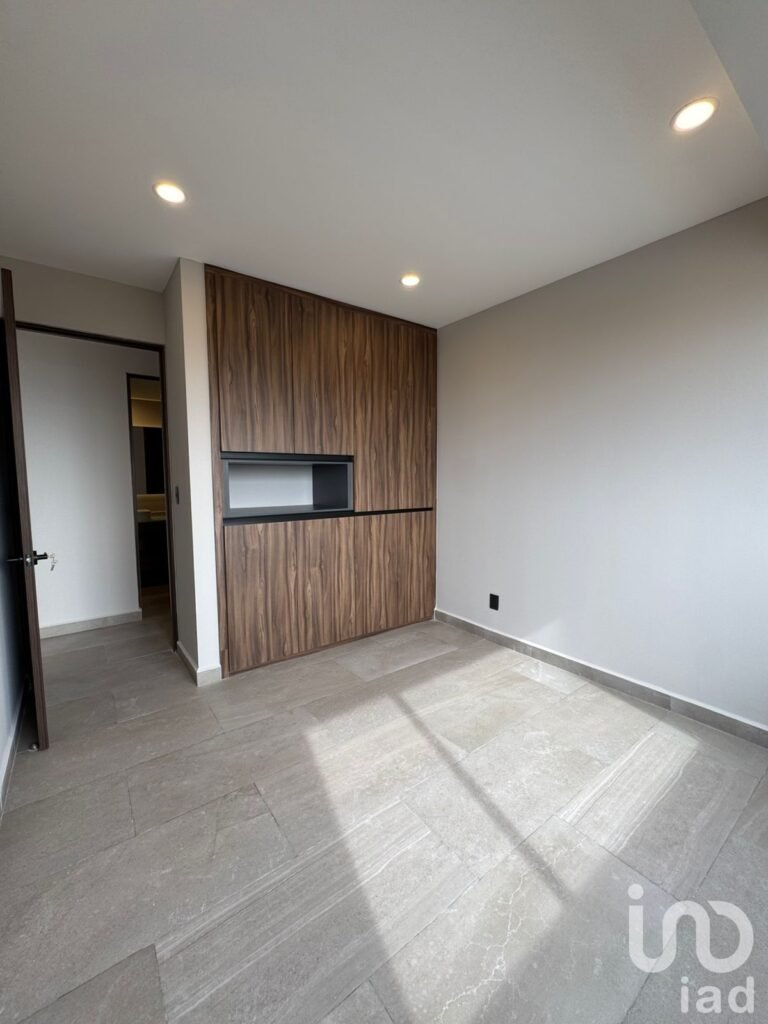 DEPARTAMENTO DE LUJO, zona El Refugio