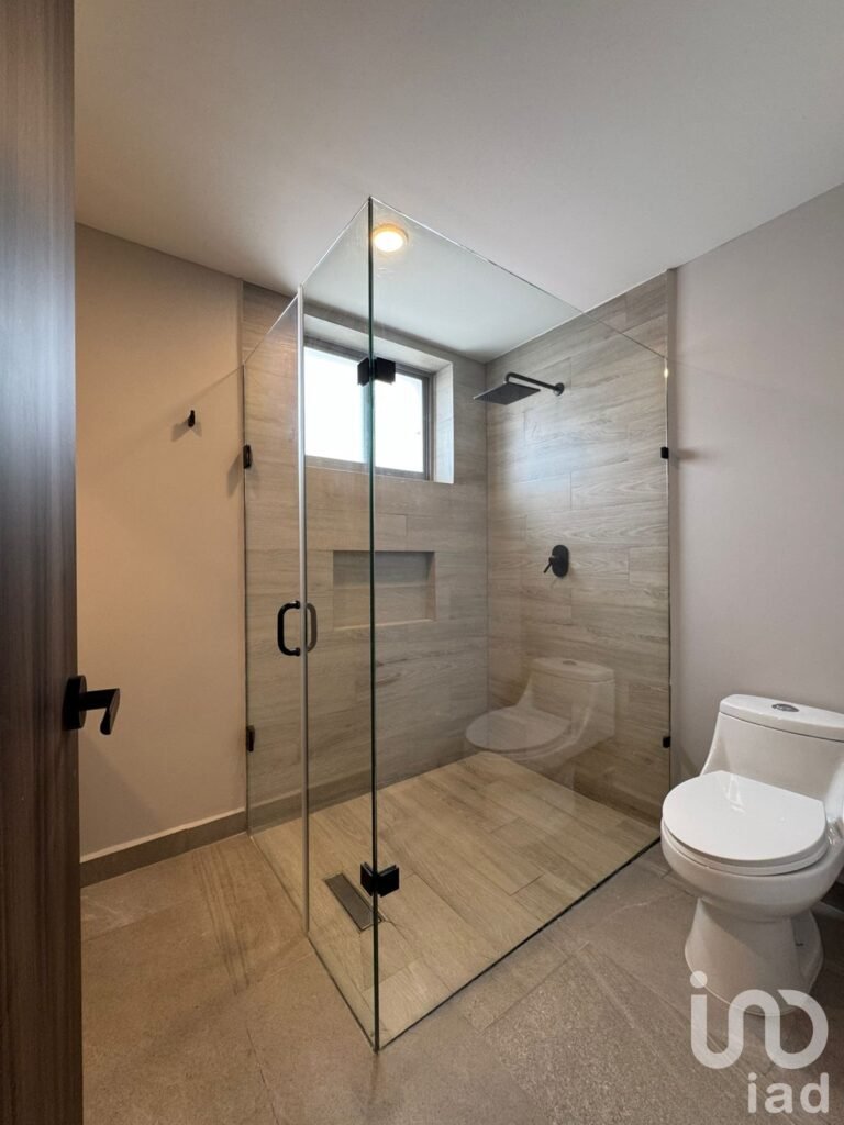 DEPARTAMENTO DE LUJO, zona El Refugio