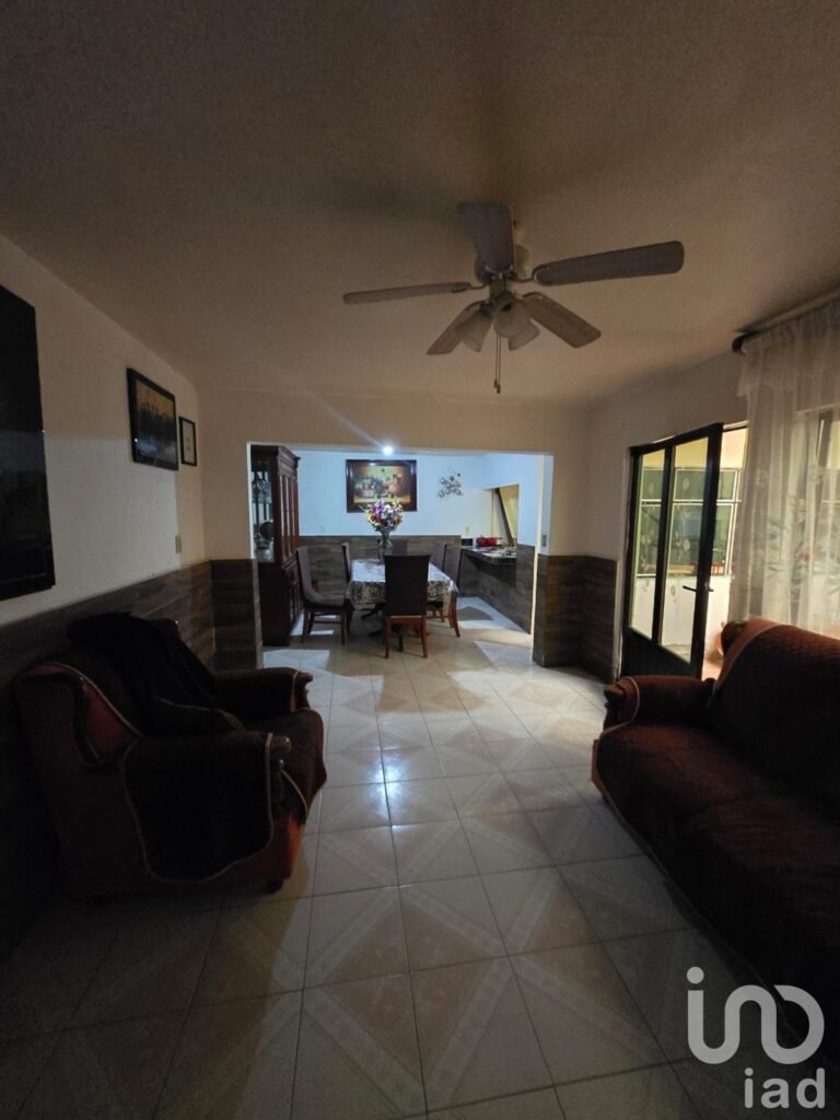 CASA EN VENTA EN FRACCIONAMIENTO EMILIANO ZAPATA 1A. SECCIÓN, ECATEPEC DE MORELOS