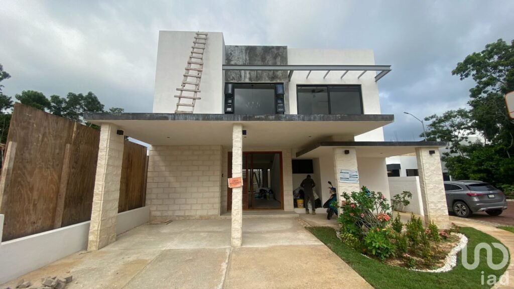 Venta de Casa en Residencia Via Cumbres,Cancun