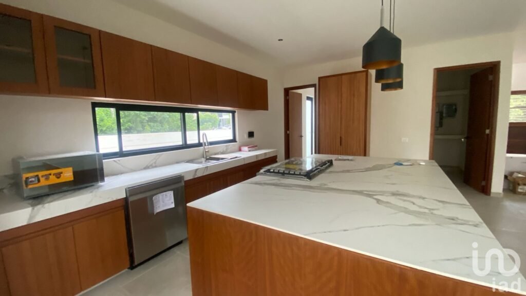 Venta de Casa en Residencia Via Cumbres,Cancun