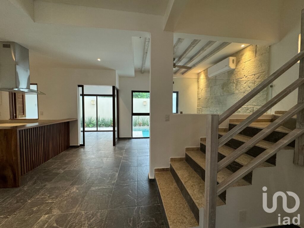 VENTA DE CASA EN RESIDENCIAL RIO ORINOCO, CANCUN