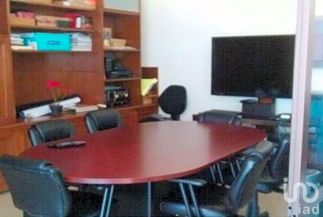 Plaza comercial en venta en Huexotitla con 8 locales.