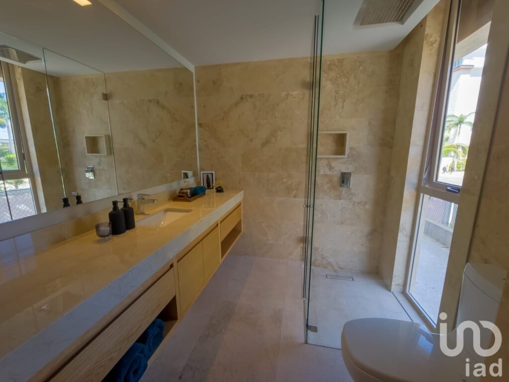 Departamento de Lujo 4 Recámaras 250 m² Vista al Mar Puerto Cancún.