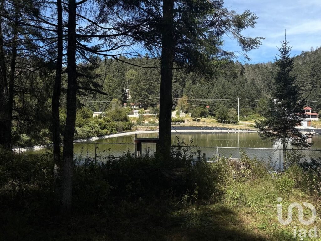 Se vende terreno en el Bosque con vista al lago en Real del Monte, Hidalgo