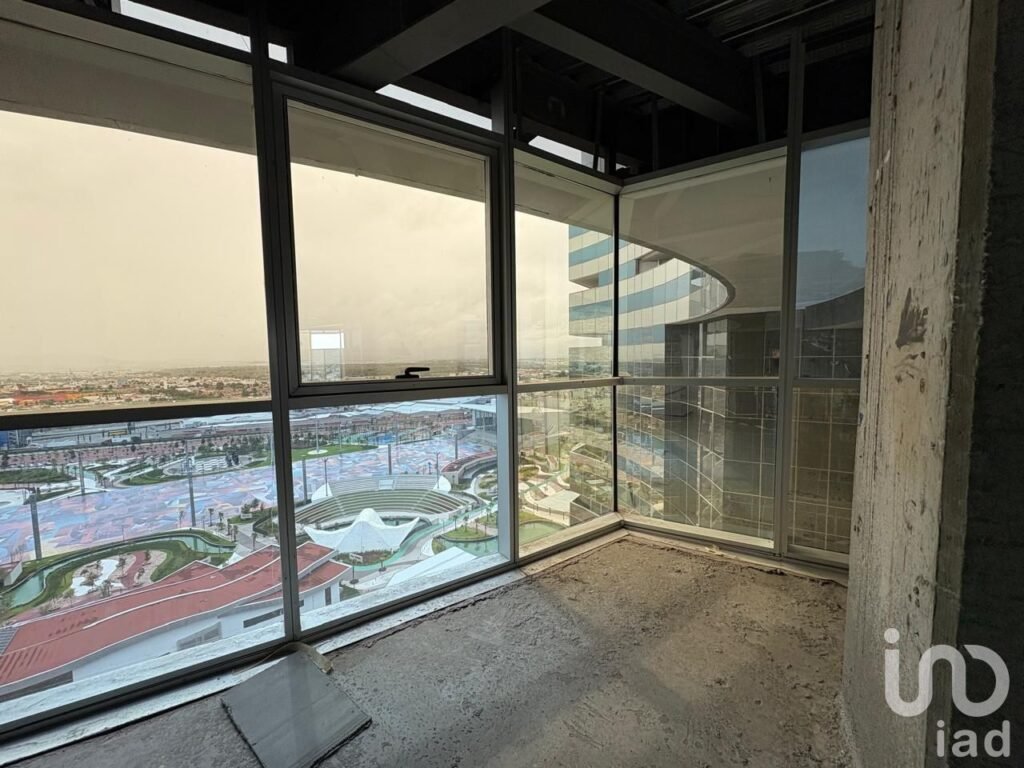 Se venden aamplio departamento en obra negra en Via Dorada, Pachuca, Hidalgo