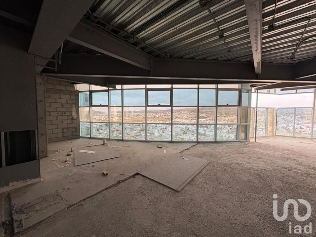 Se venden aamplio departamento en obra negra en Via Dorada, Pachuca, Hidalgo