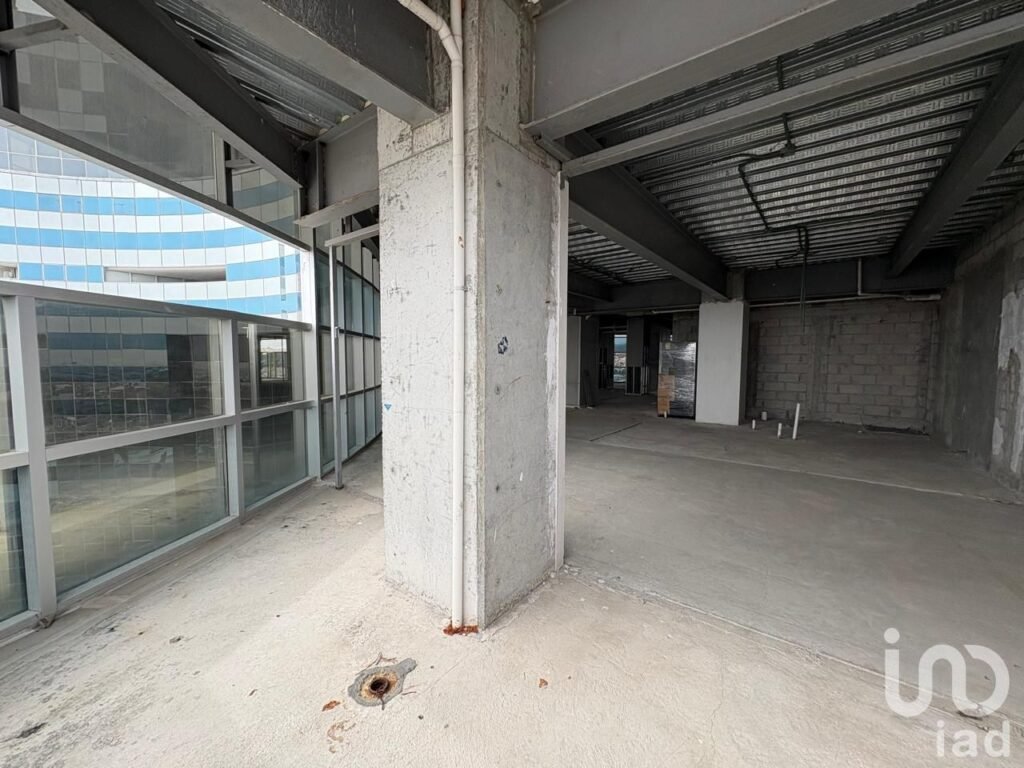 Se venden aamplio departamento en obra negra en Via Dorada, Pachuca, Hidalgo