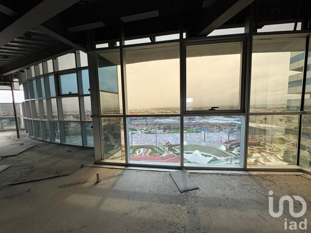 Se venden aamplio departamento en obra negra en Via Dorada, Pachuca, Hidalgo