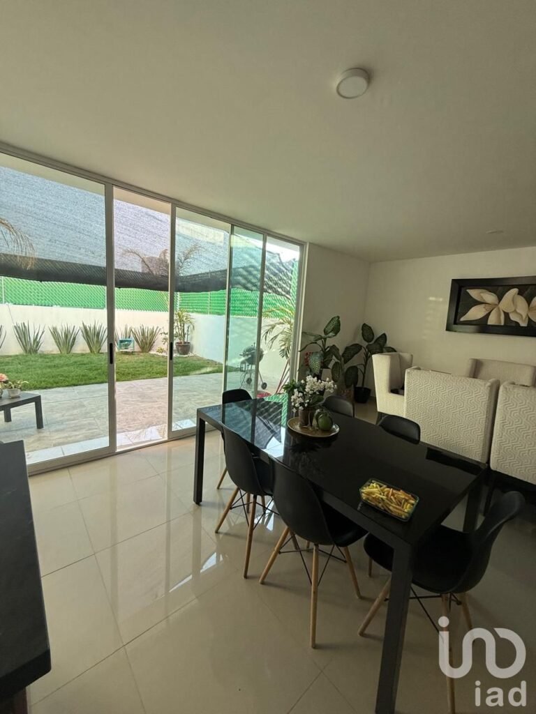 CASA EN LOMAS DE JURIQUILLA