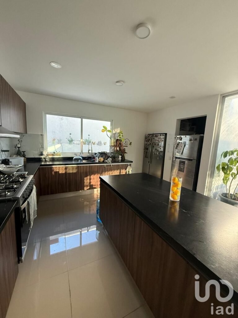 CASA EN LOMAS DE JURIQUILLA